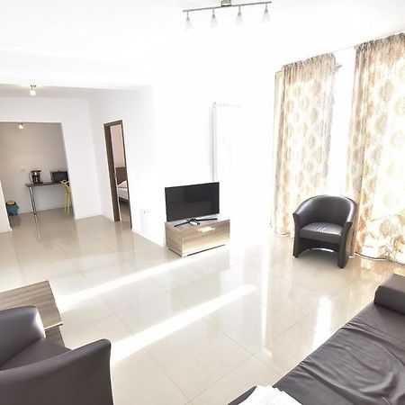 Vilagio Apartments Năvodari Екстериор снимка