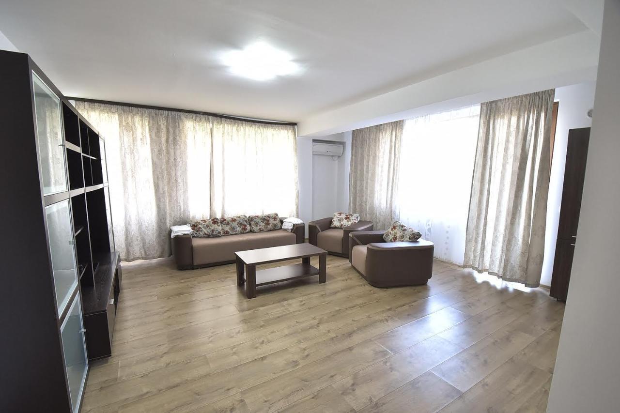 Vilagio Apartments Năvodari Екстериор снимка