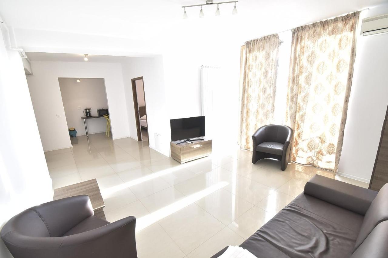 Vilagio Apartments Năvodari Екстериор снимка