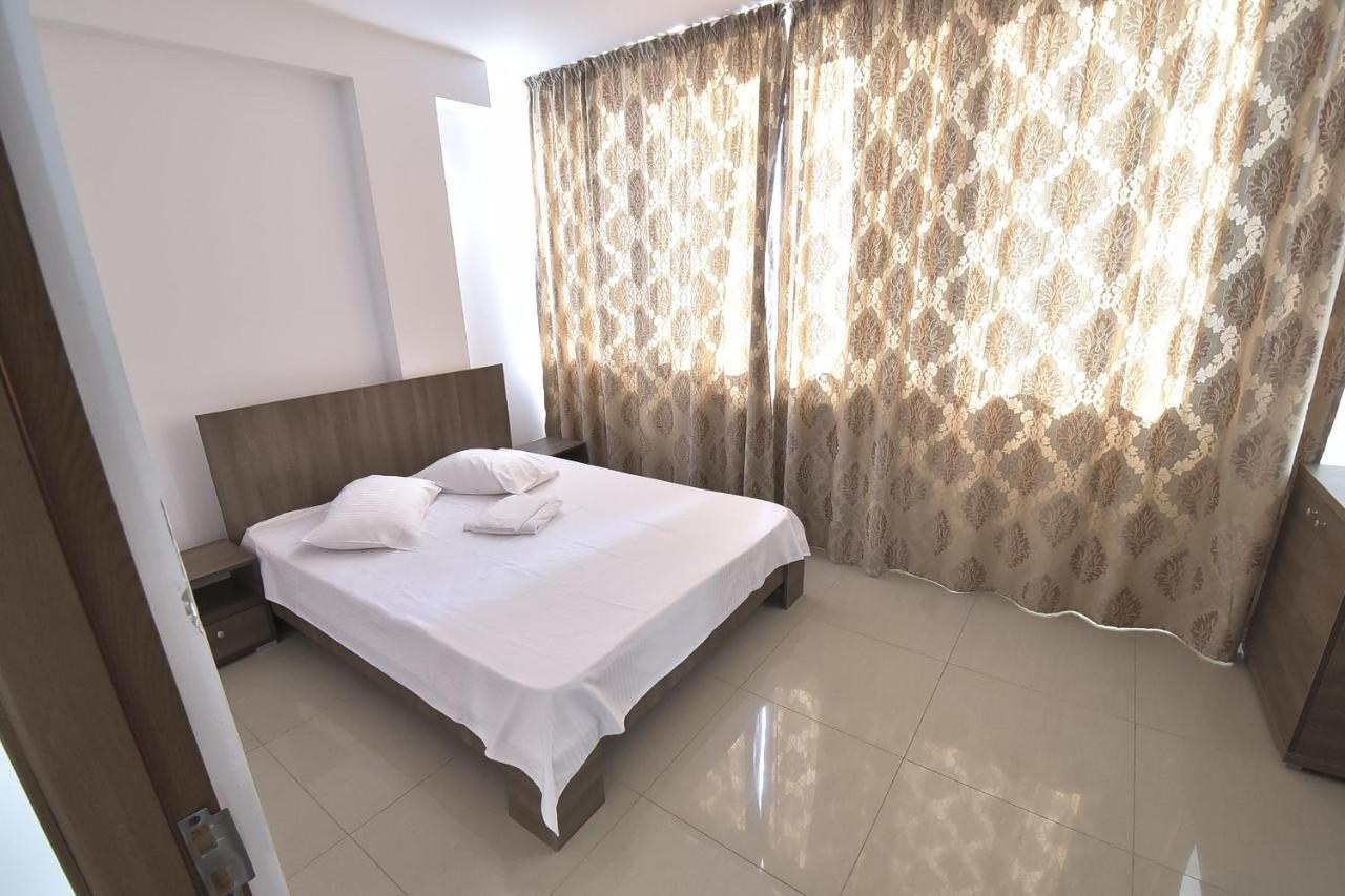 Vilagio Apartments Năvodari Екстериор снимка